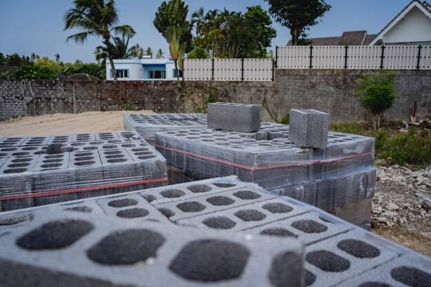 Jakie pustaki na dom 2026 wybrać przy budowie własnego domu?