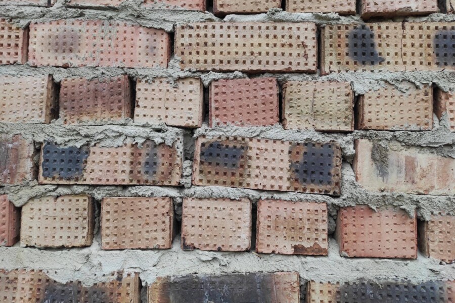 Jaki pustak ceramiczny do budowy domu sprawdzi się w polskich warunkach?