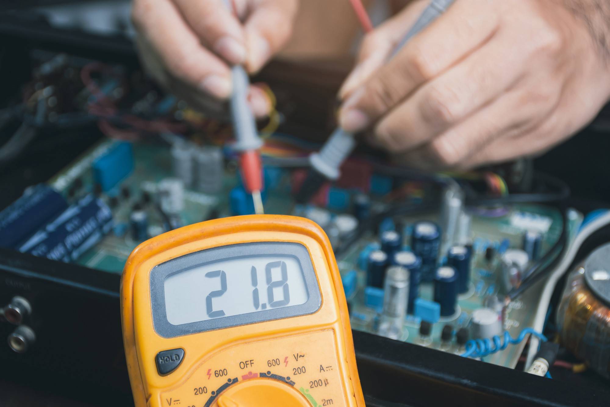 Pomiary elektryczne jakie normy obowiązują w praktyce?