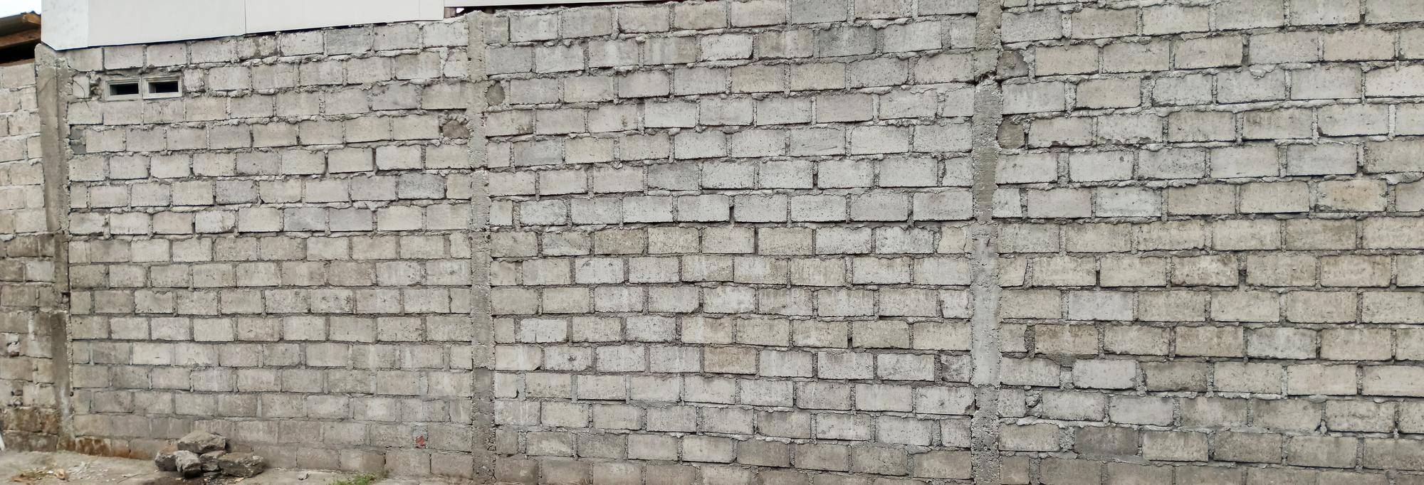 Ile kosztuje metr muru z bloczka betonowego?