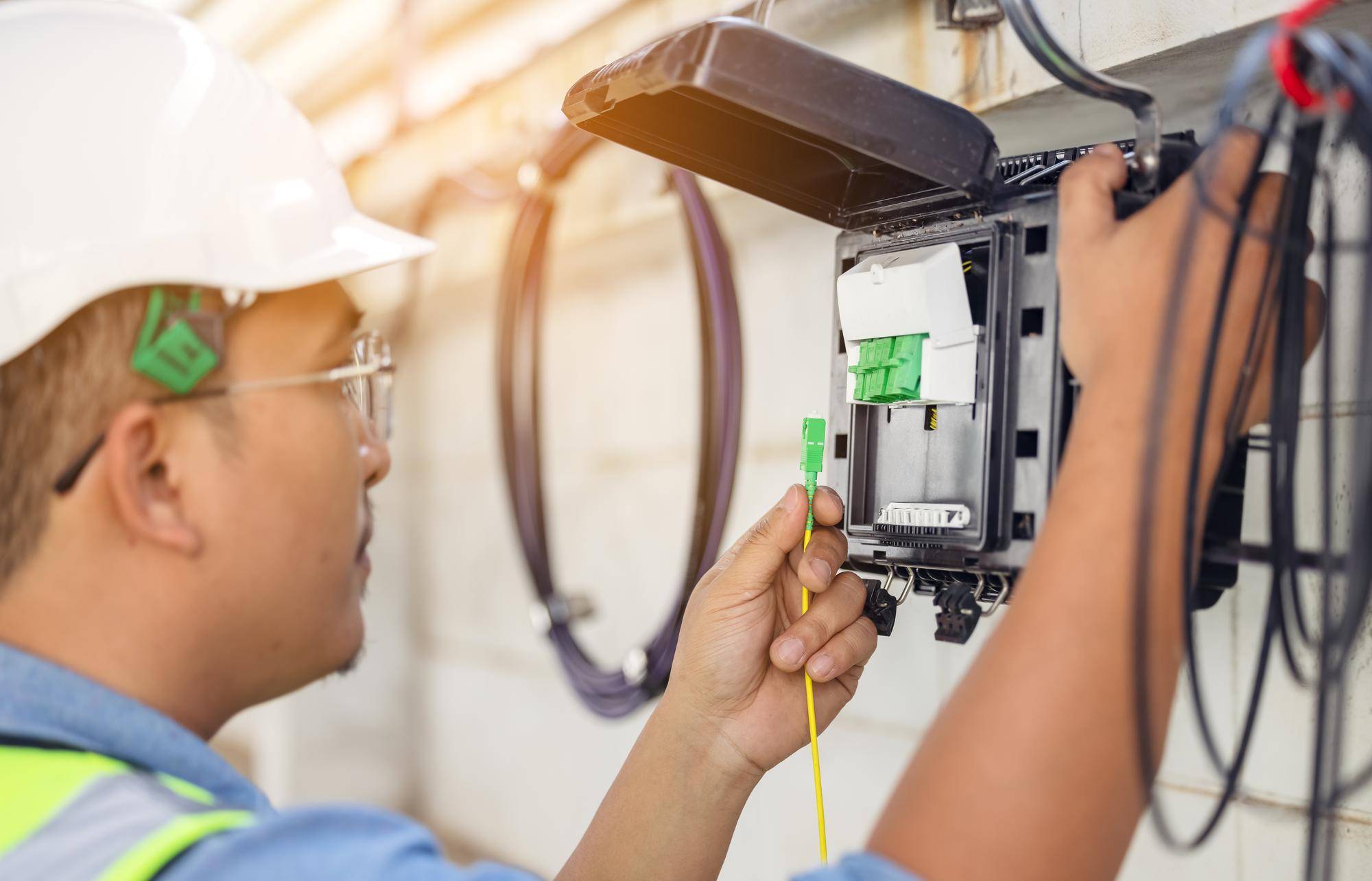 Przegląd instalacji elektrycznej jak często warto go wykonywać?